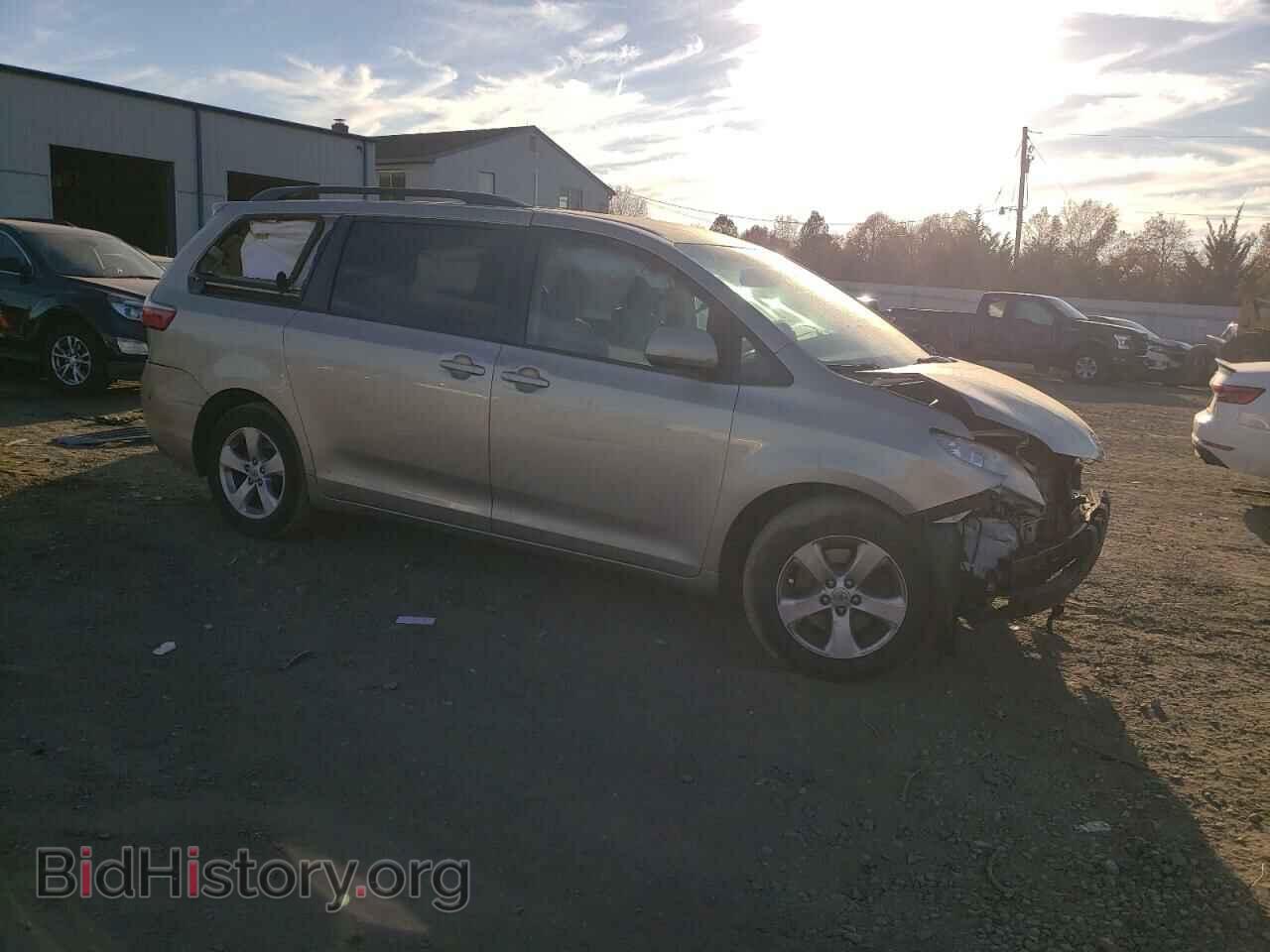 2017 TOYOTA All Models - VIN: 5TDKZ3DC7HS874116 - Фото 4