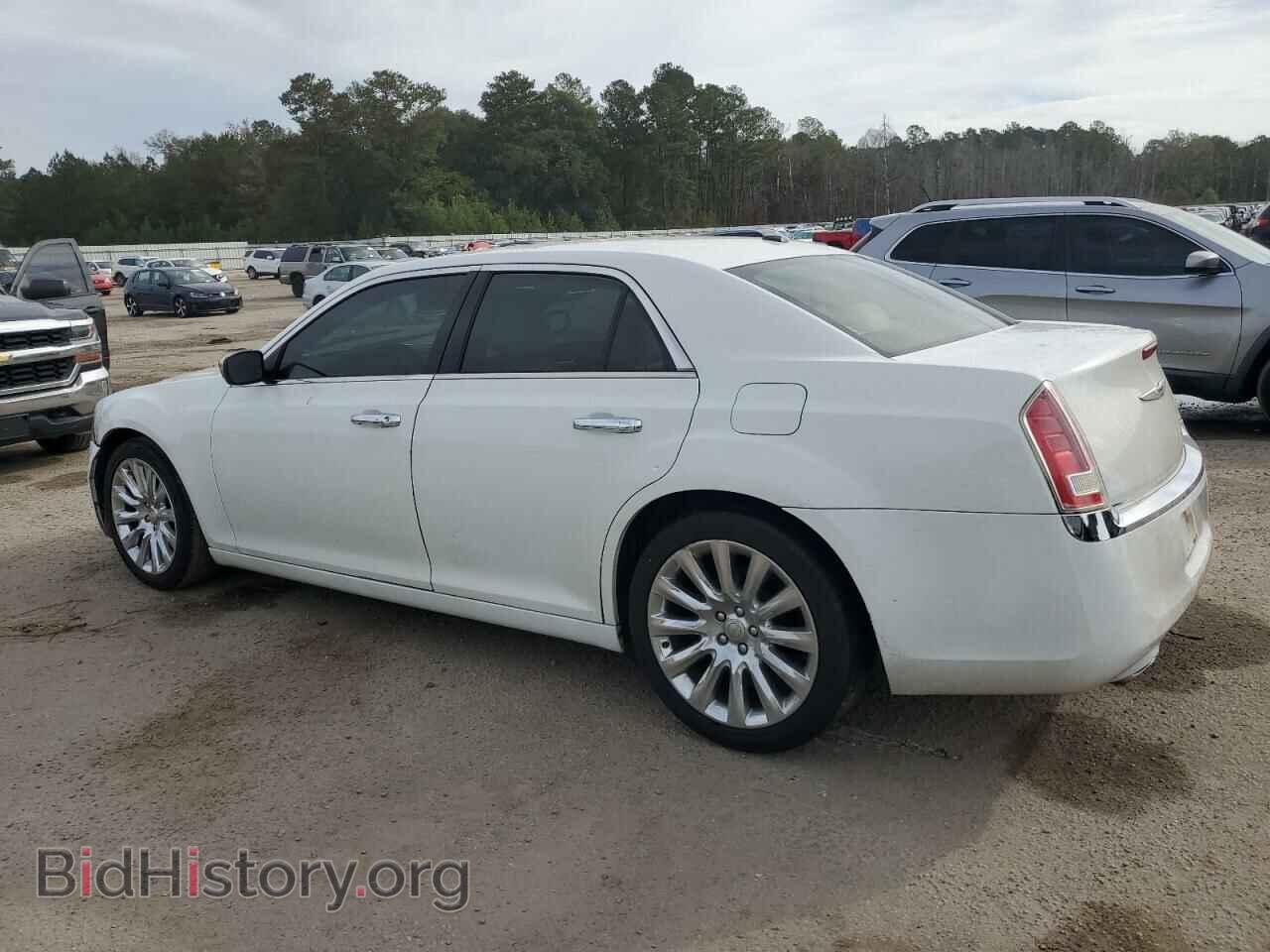 2014 CHRYSLER 300 - VIN: 2C3CCAAG1EH327925 - Фото 2