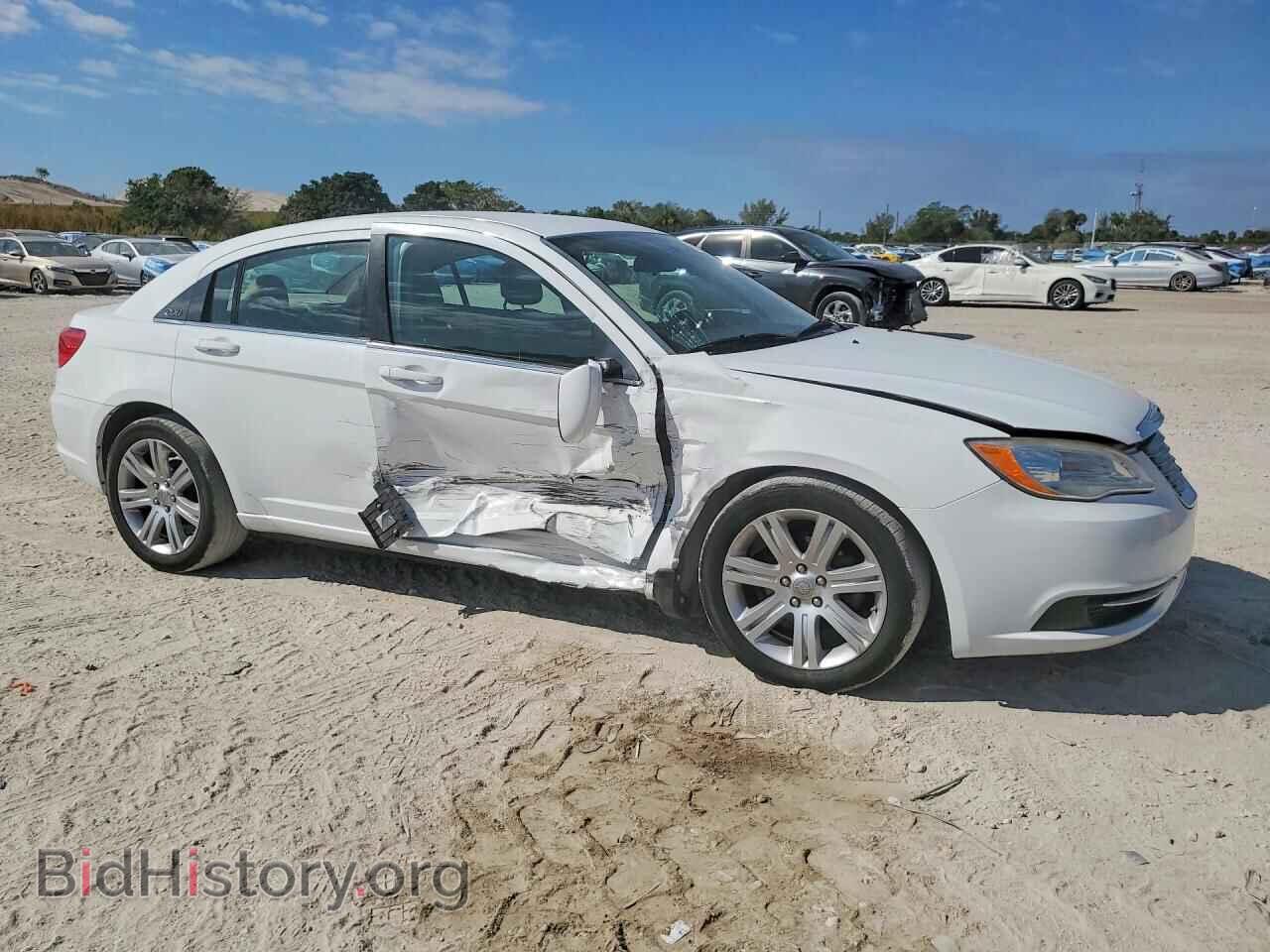 2013 CHRYSLER 200 - VIN: 1C3CCBAB6DN761726 - Фото 4