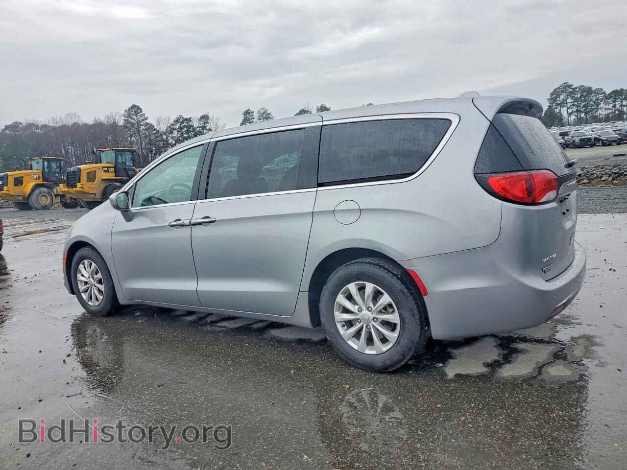 2018 CHRYSLER PACIFICA - VIN: 2C4RC1FGXJR111493 - Photo 2