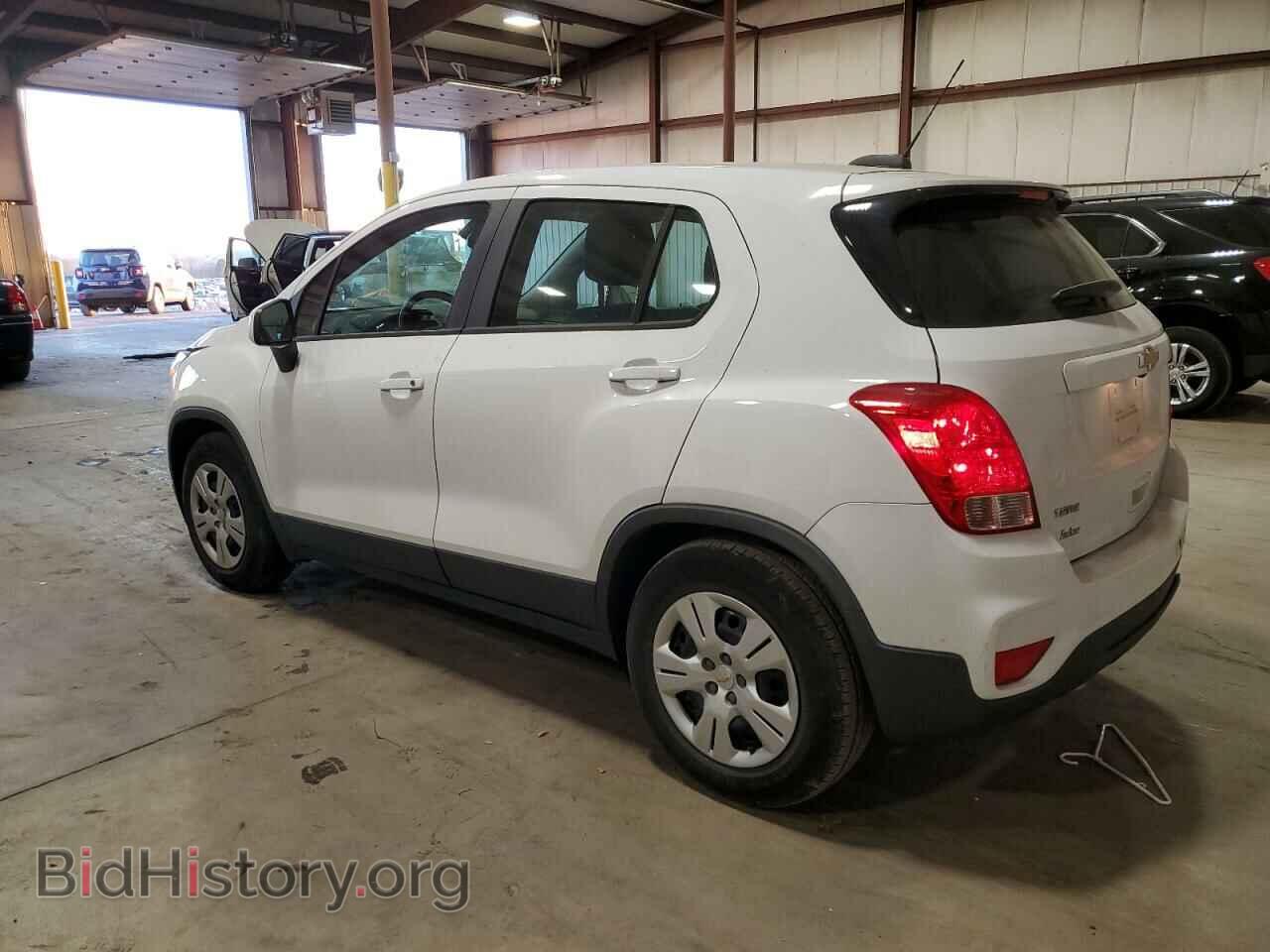 2019 CHEVROLET TRAX - VIN: 3GNCJKSB3KL127231 - Фото 2