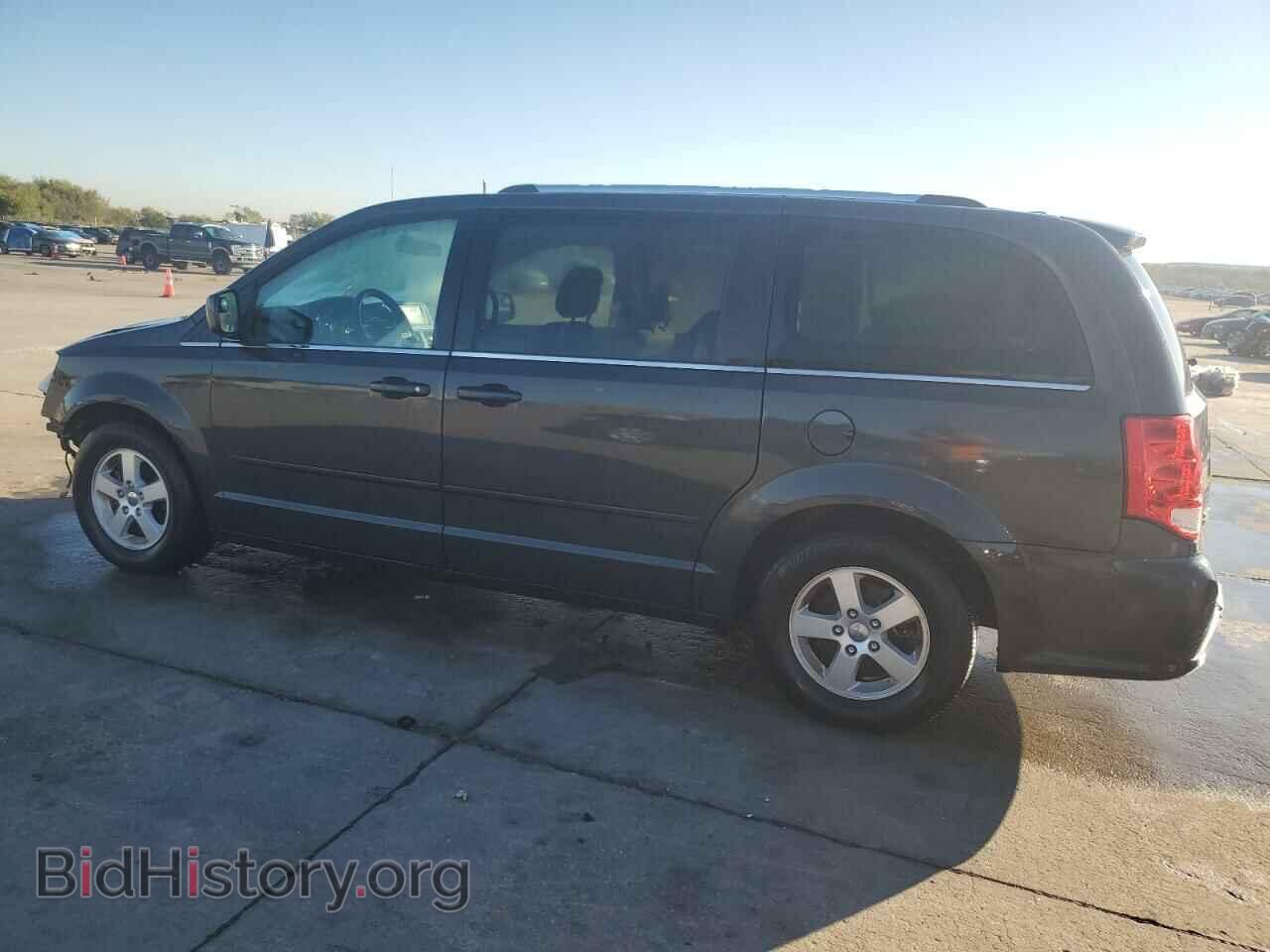 2011 DODGE CARAVAN - VIN: 2D4RN5DG5BR672032 - Фото 2