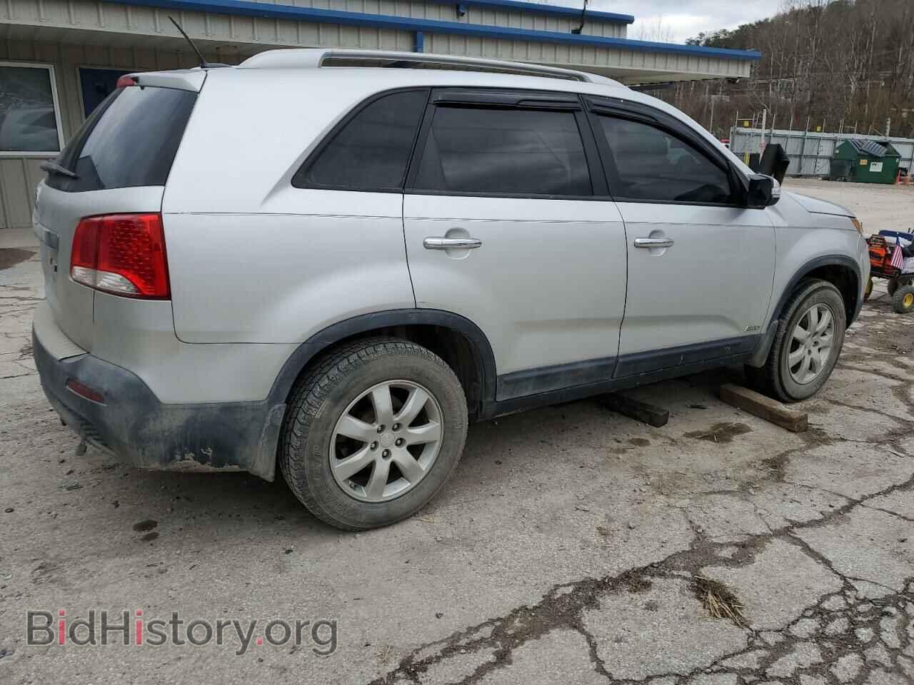 2011 KIA SORENTO - VIN: 5XYKTDA14BG054039 - Фото 3