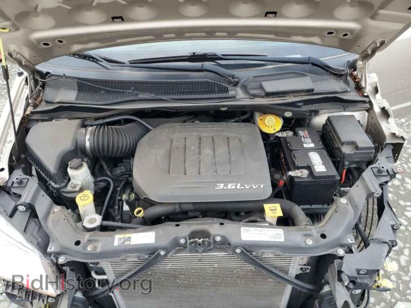 2016 Chrysler MINIVAN (VIN 2C4RC1BG4GR228551) — photo 12 of 14