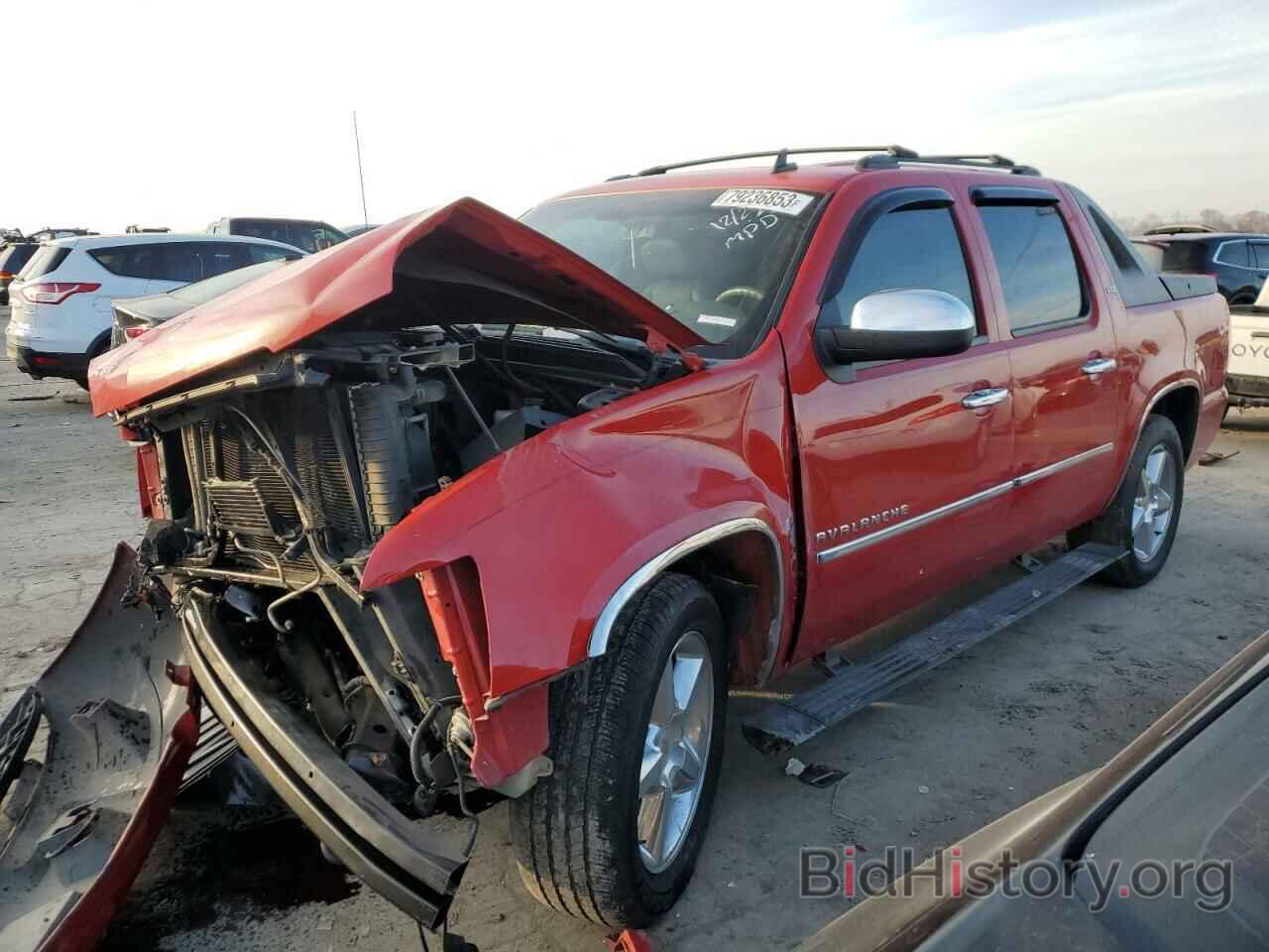 Photo 3GNVKGE04AG131227 - CHEVROLET AVALANCHE 2010