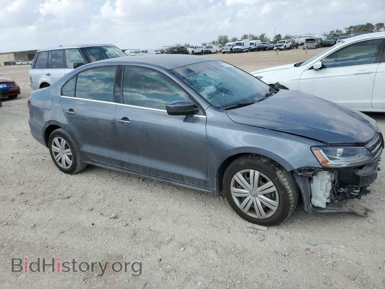 2017 VOLKSWAGEN JETTA - VIN: 3VW2B7AJ3HM323015 - Фото 4