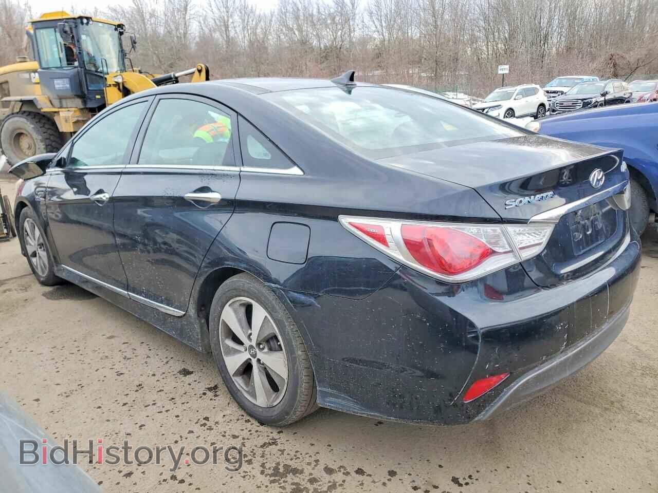 2011 HYUNDAI SONATA - VIN: KMHEC4A46BA008232 - Фото 2