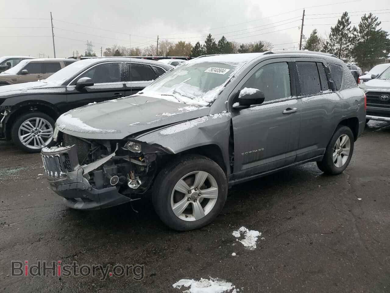 Photo 1J4NF1FB1BD193929 - JEEP COMPASS 2011