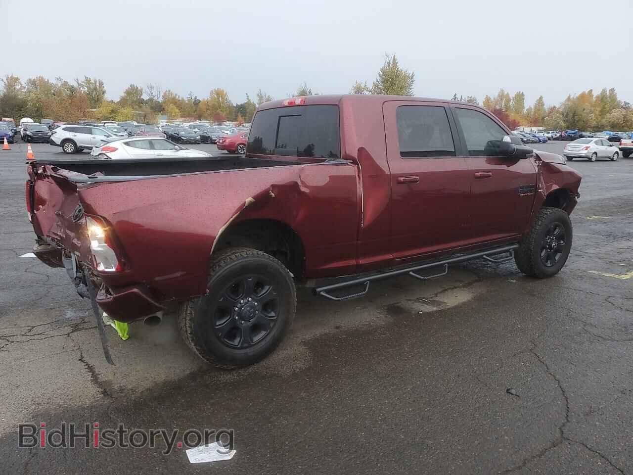 2017 RAM All Models - VIN: 3C6UR5ML1HG685746 - Photo 3