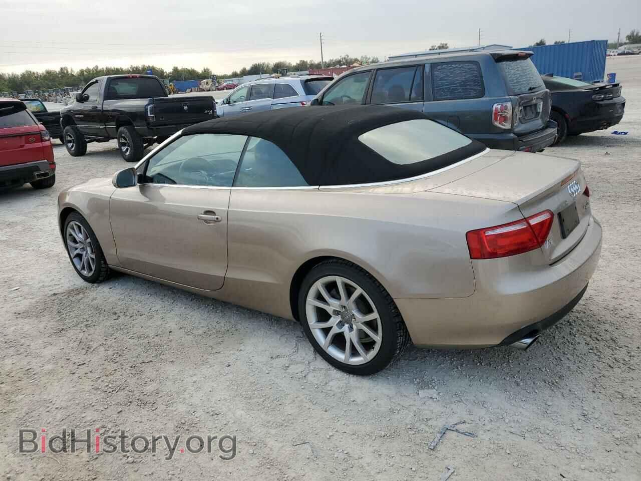 2011 AUDI A5 - VIN: WAUCFAFH6BN017712 - Фото 2