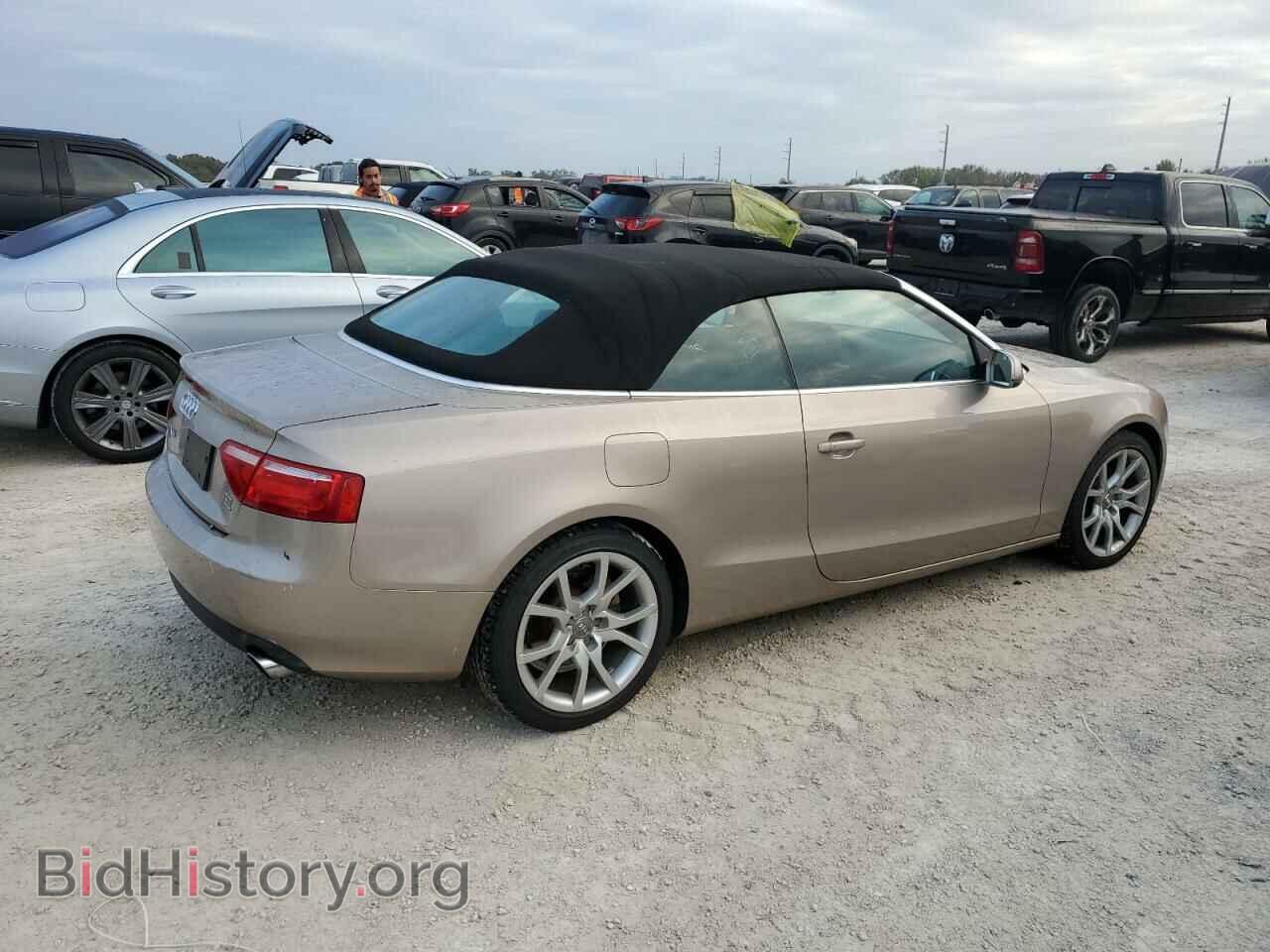 2011 AUDI A5 - VIN: WAUCFAFH6BN017712 - Фото 3