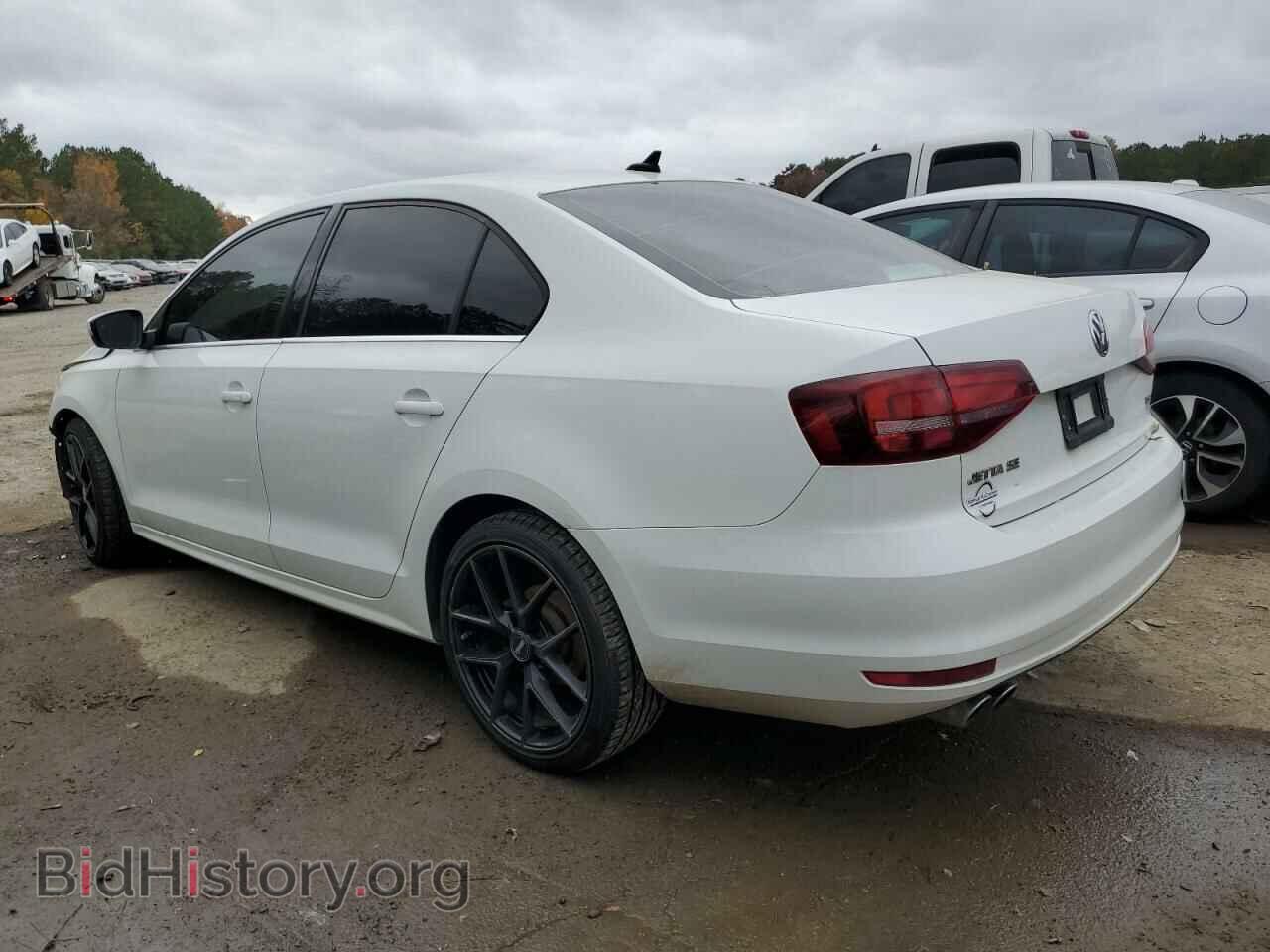 2017 VOLKSWAGEN JETTA - VIN: 3VWDB7AJ3HM266050 - Фото 2