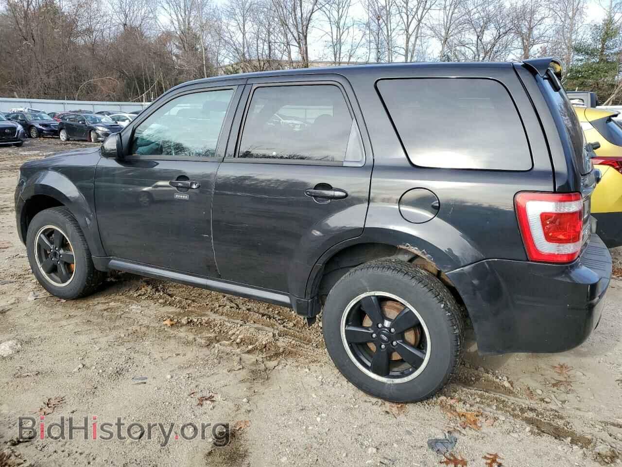 2011 FORD ESCAPE - VIN: 1FMCU0D71BKB89673 - Фото 2
