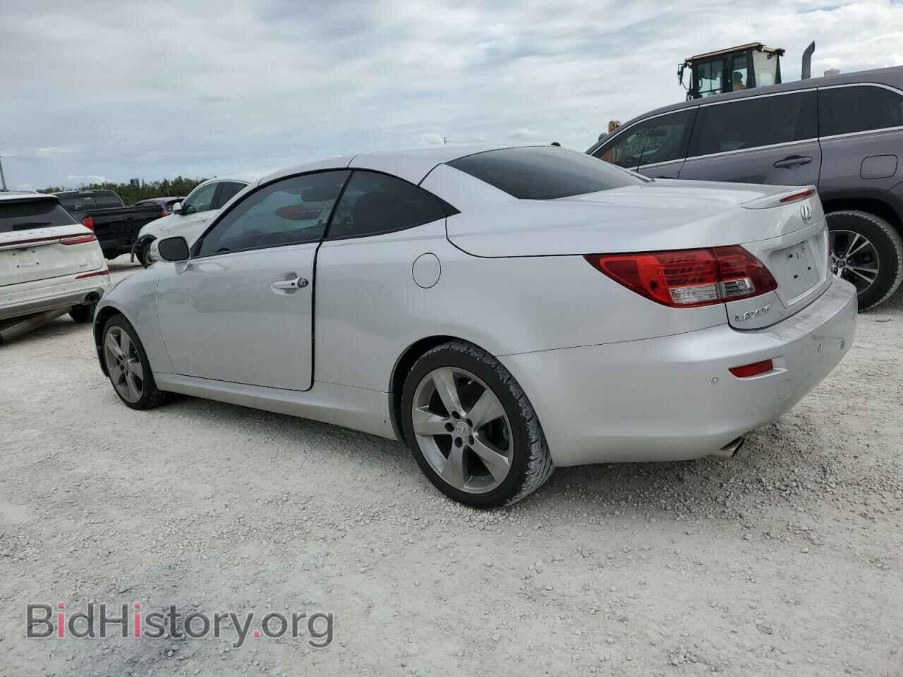 2010 LEXUS IS - VIN: JTHFF2C23A2514155 - Photo 2