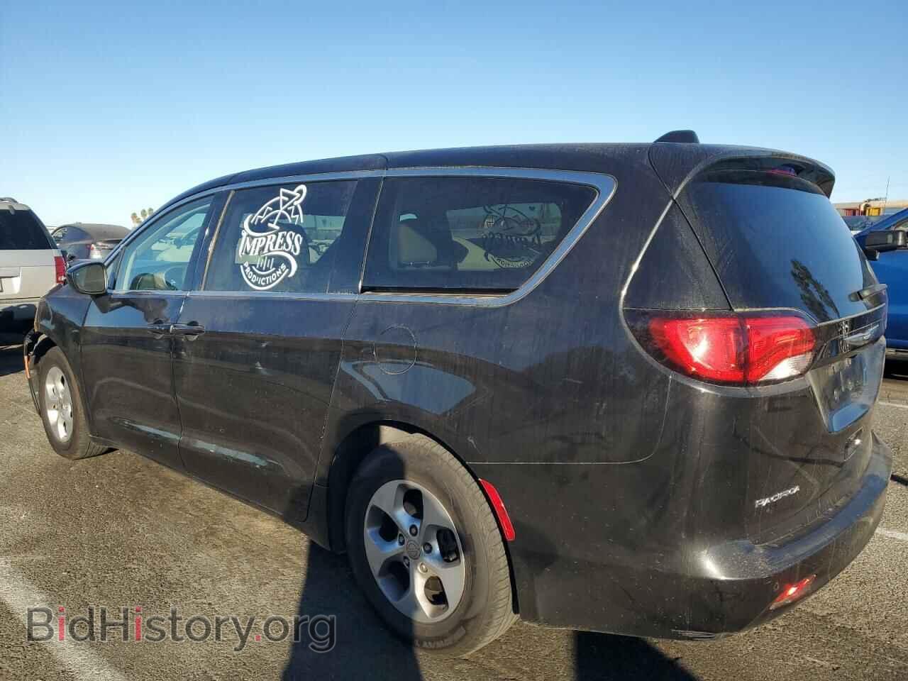 2017 CHRYSLER PACIFICA - VIN: 2C4RC1CG6HR522209 - Photo 2