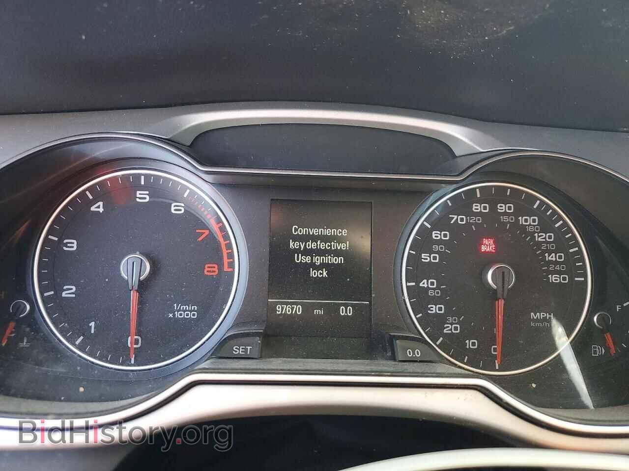 2016 AUDI A4 - VIN: WAUAFAFL8GN009940 - Фото 9