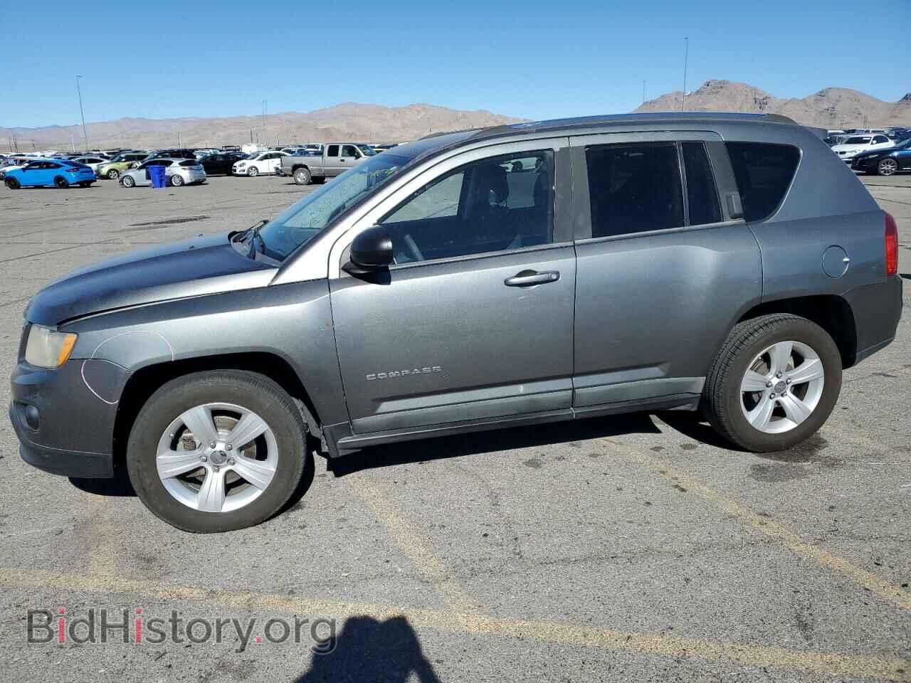 Photo 1J4NT1FA8BD215912 - JEEP COMPASS 2011