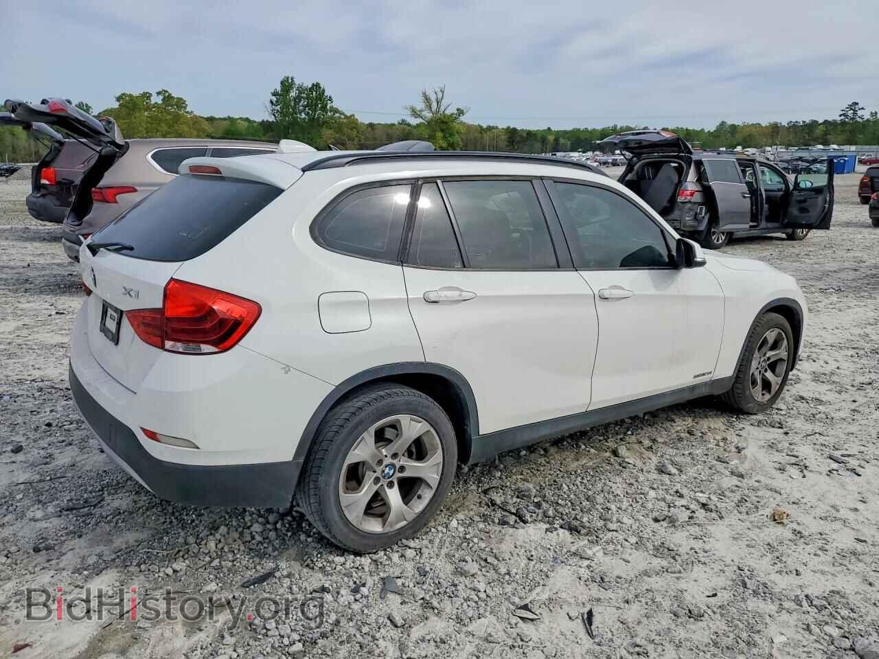 2014 BMW X1 - VIN: WBAVM1C54EVW52053 - Фото 3