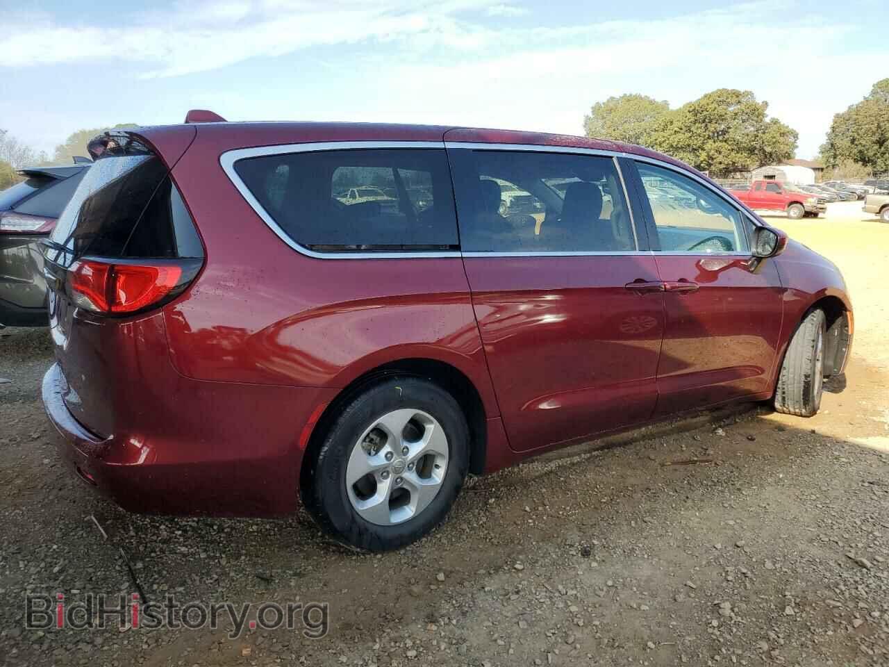 2017 CHRYSLER PACIFICA - VIN: 2C4RC1CG9HR771393 - Фото 3