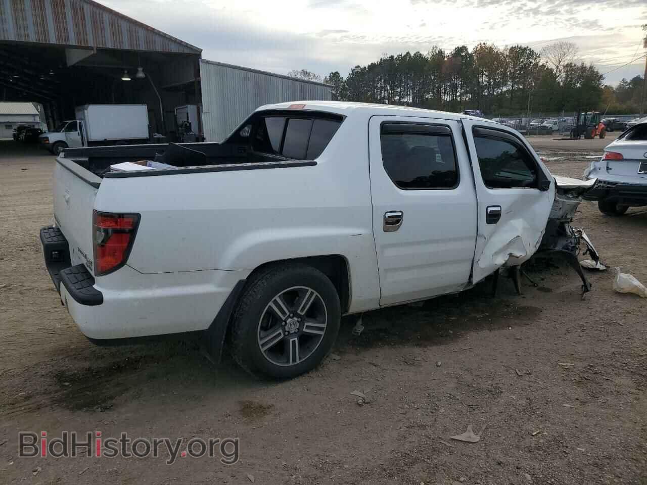 2013 HONDA RIDGELINE - VIN: 5FPYK1F79DB007678 - Фото 3