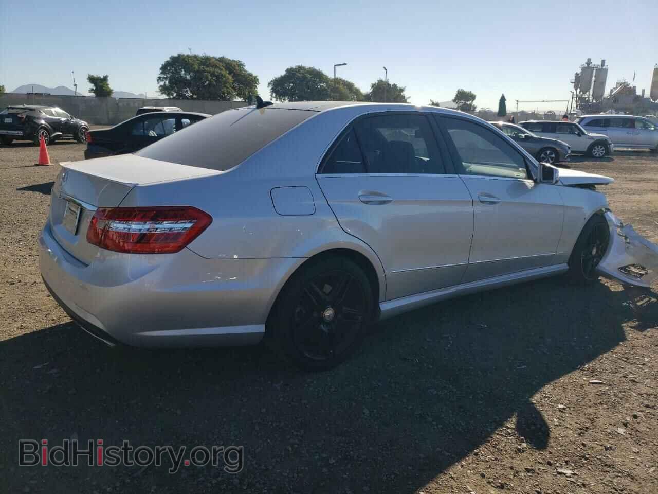 2013 MERCEDES-BENZ E-CLASS - VIN: WDDHF5KB0DA728307 - Фото 3