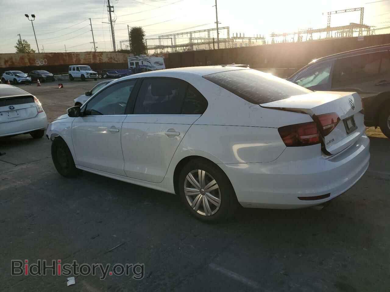 2017 VOLKSWAGEN JETTA - VIN: 3VW2B7AJ1HM217517 - Фото 2