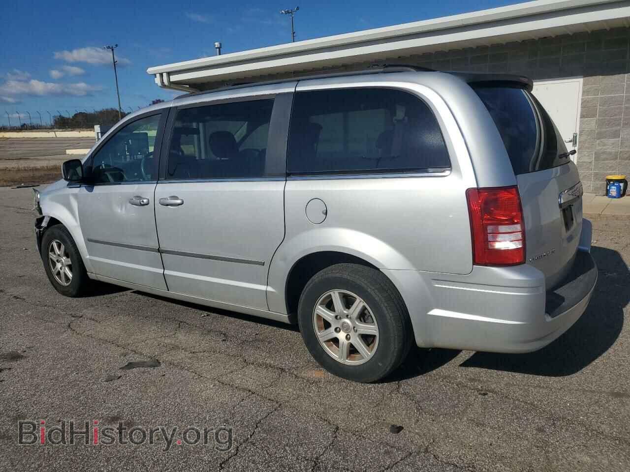 2010 CHRYSLER MINIVAN - VIN: 2A4RR5D1XAR235181 - Фото 2