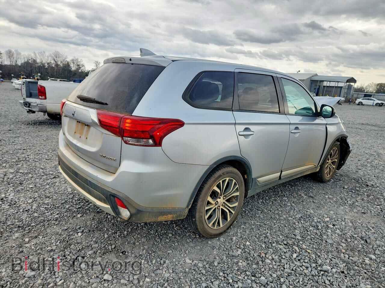 2017 MITSUBISHI OUTLANDER - VIN: JA4AD2A30HZ021543 - Фото 3