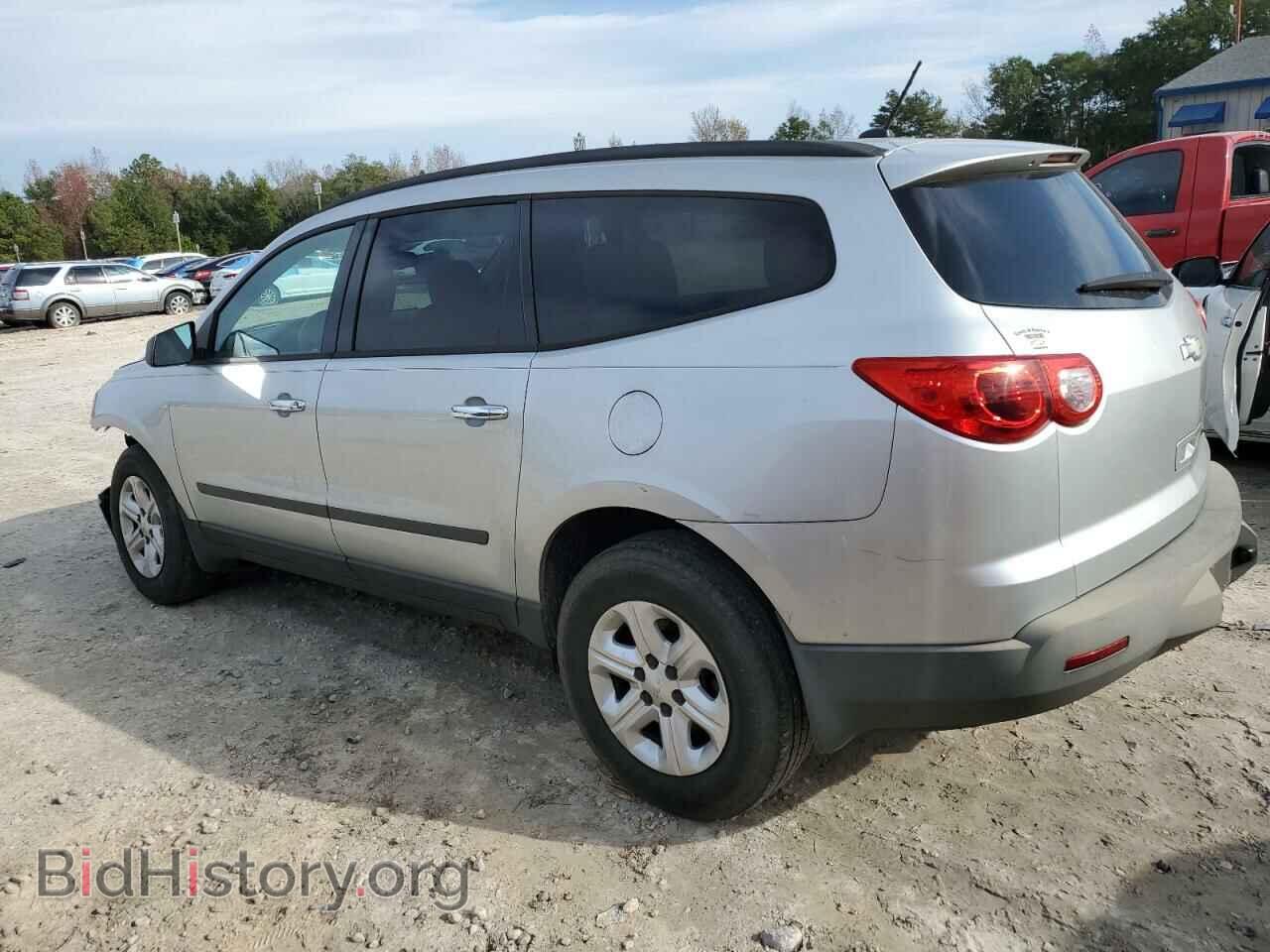 2012 CHEVROLET TRAVERSE - VIN: 1GNKRFED1CJ404041 - Фото 2