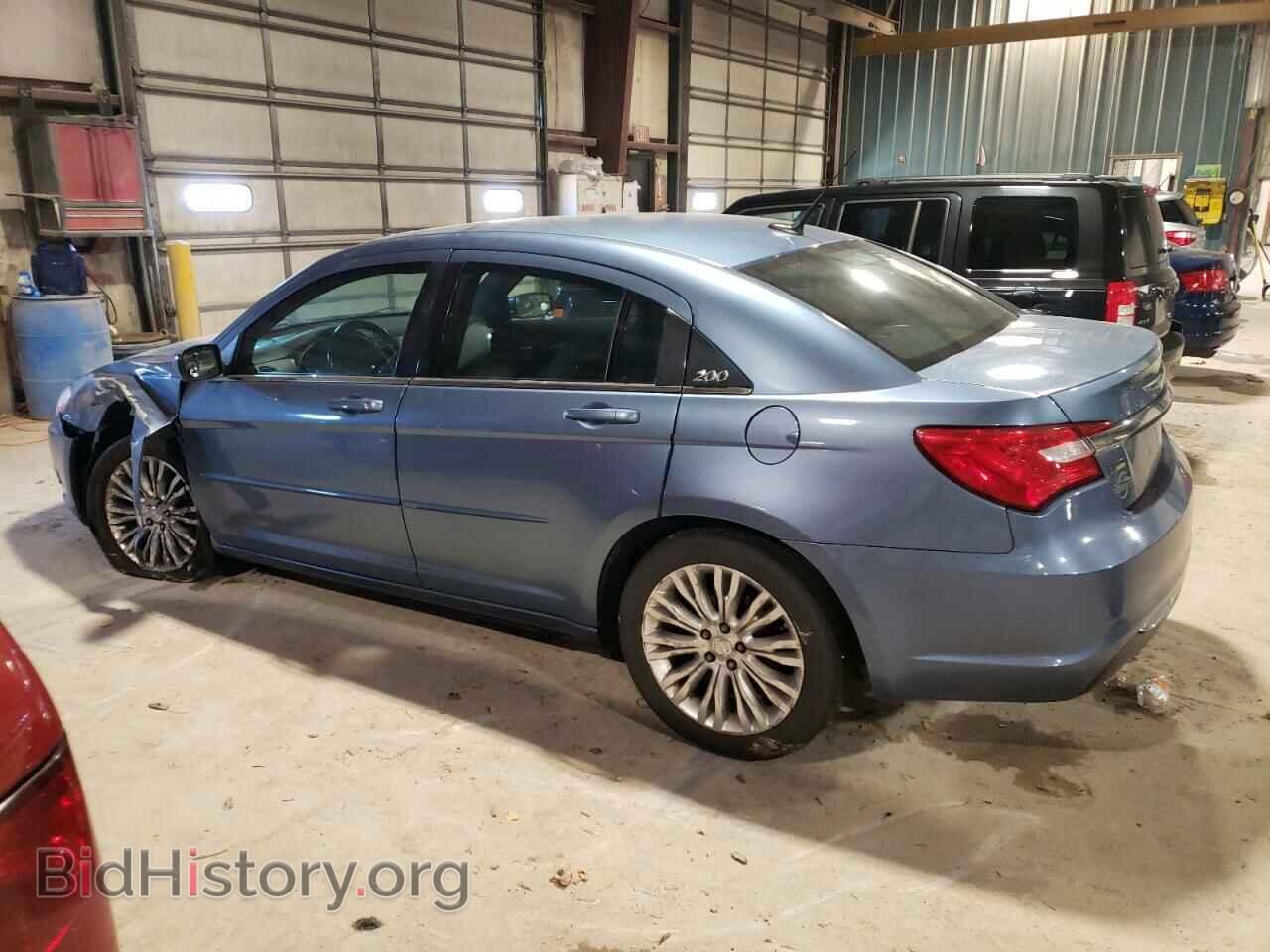 2011 CHRYSLER 200 - VIN: 1C3BC1FG3BN538602 - Фото 2