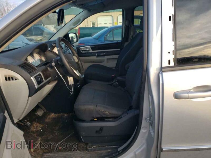 2010 Dodge CARAVAN (VIN 2D4RN5D11AR317501) — photo 7 of 12