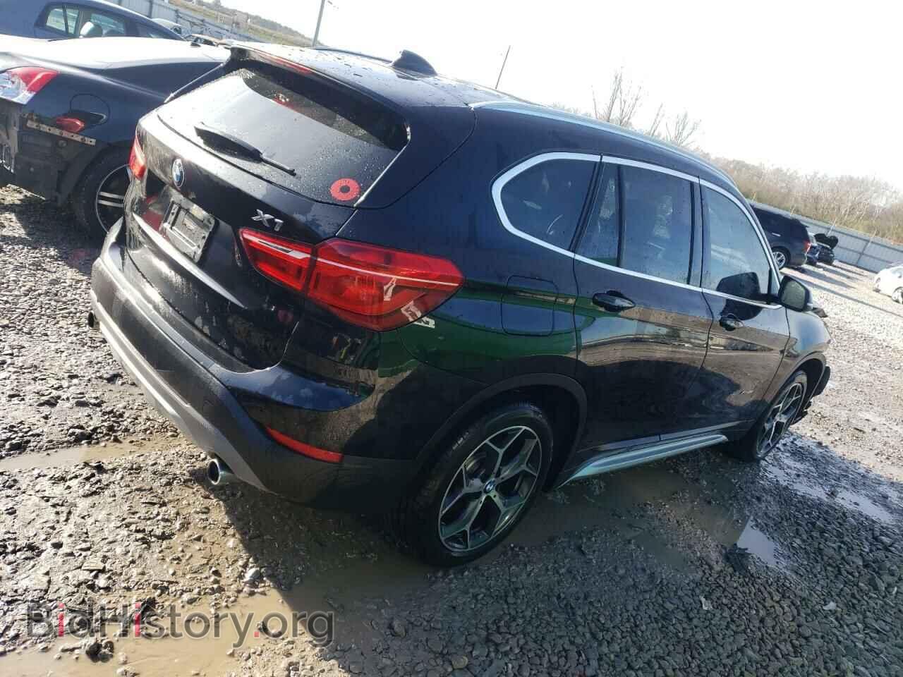 2017 BMW X1 - VIN: WBXHT3C34H5F67849 - Фото 3