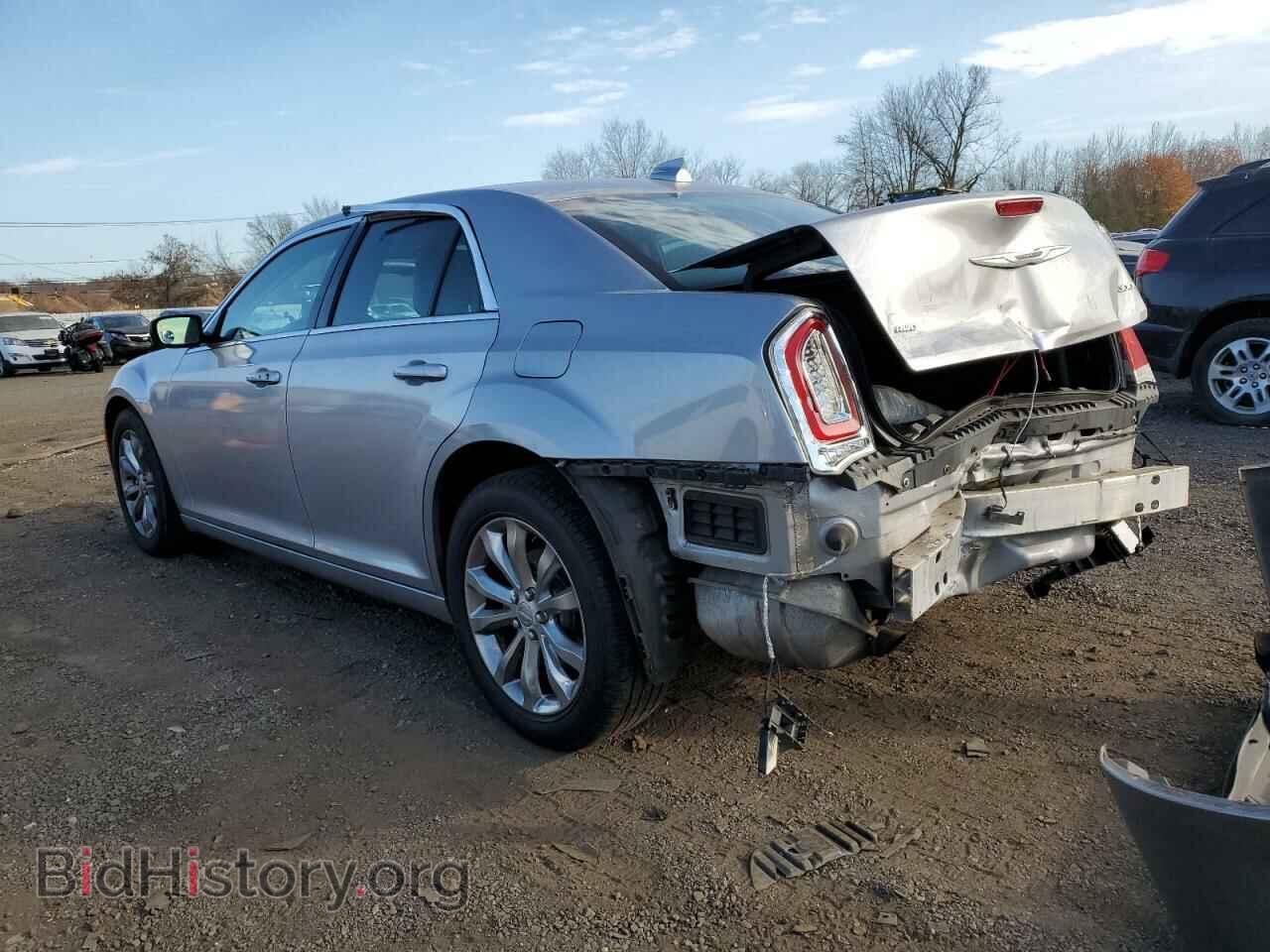 2016 CHRYSLER 300 - VIN: 2C3CCARG0GH176499 - Фото 2