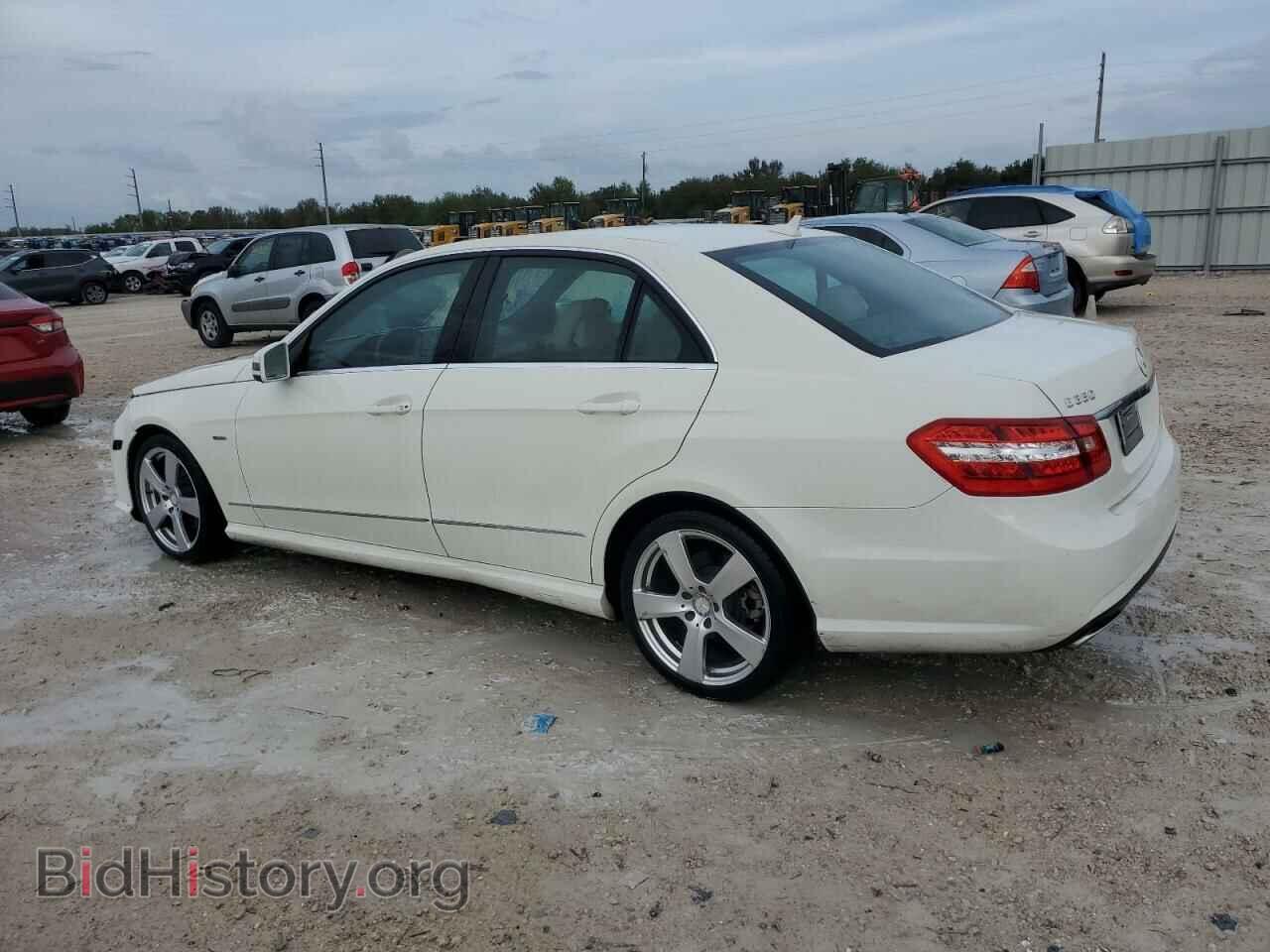 2012 MERCEDES-BENZ E-CLASS - VIN: WDDHF5KBXCA641819 - Фото 2
