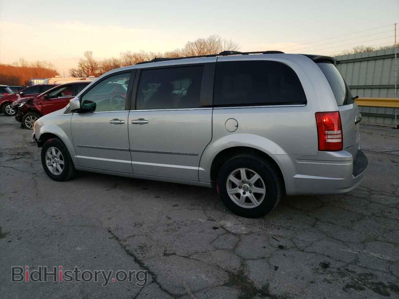 2010 CHRYSLER MINIVAN - VIN: 2A4RR5D13AR108482 - Photo 2