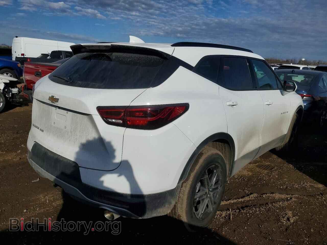 2024 CHEVROLET BLAZER - VIN: 3GNKBHR48RS150653 - Photo 3