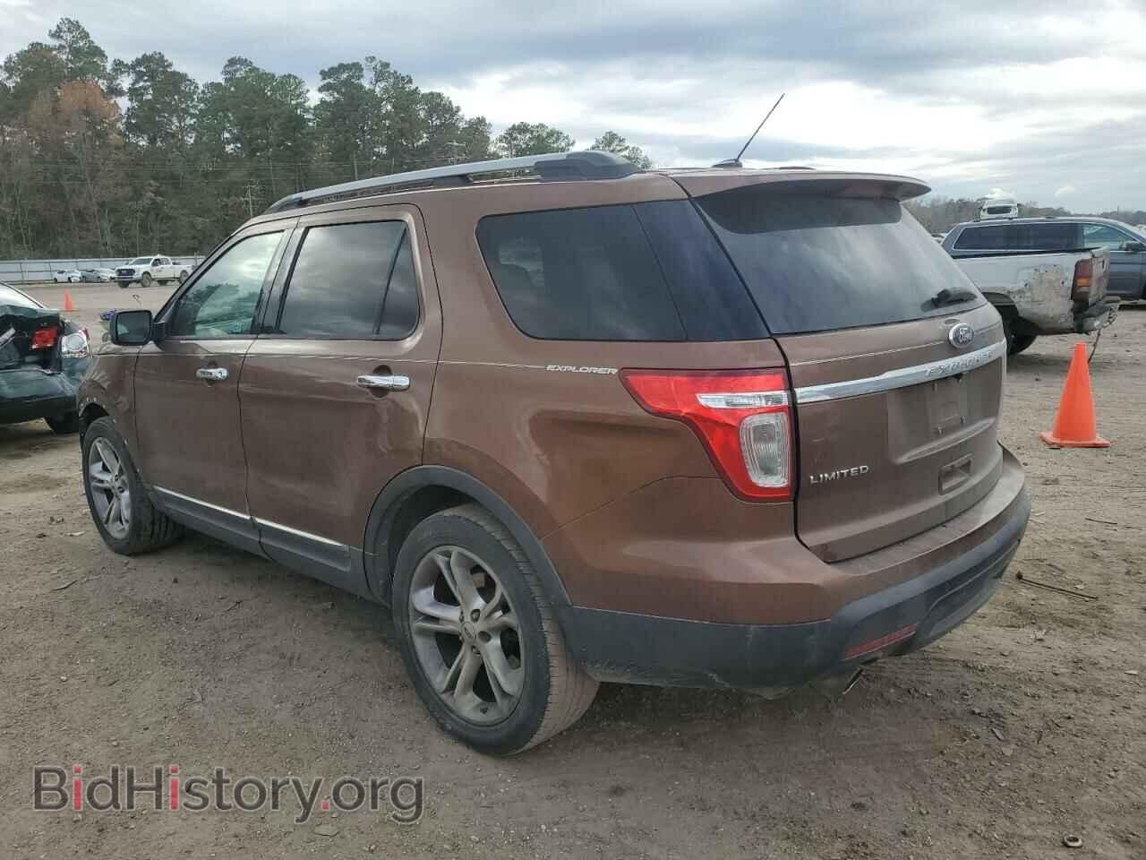 2011 FORD EXPLORER - VIN: 1FMHK7F87BGA63749 - Photo 2