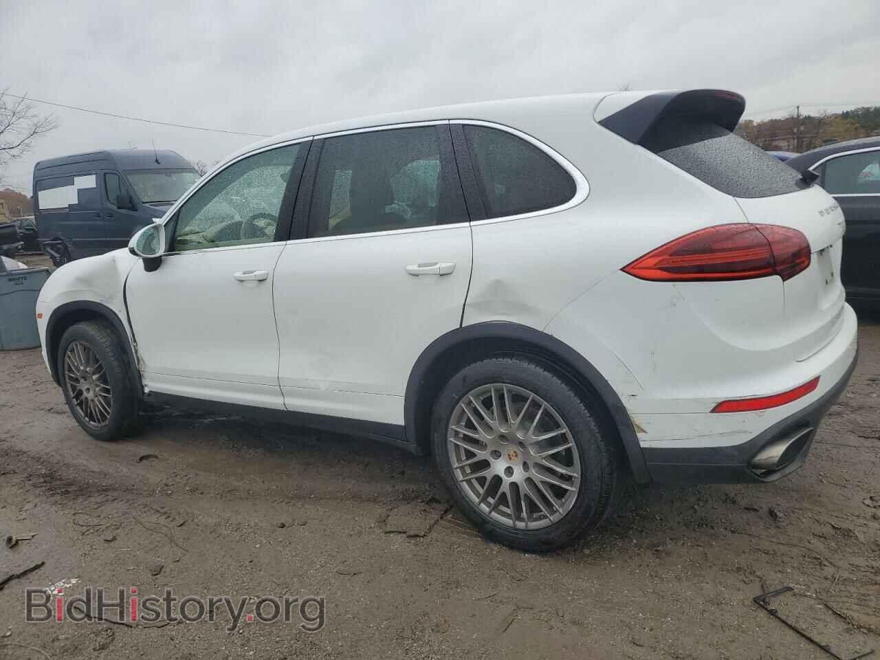 2016 PORSCHE CAYENNE - VIN: WP1AA2A22GLA00599 - Фото 2