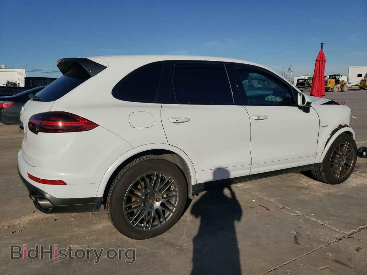 2017 PORSCHE CAYENNE - VIN: WP1AE2A29HLA73152 - Фото 3
