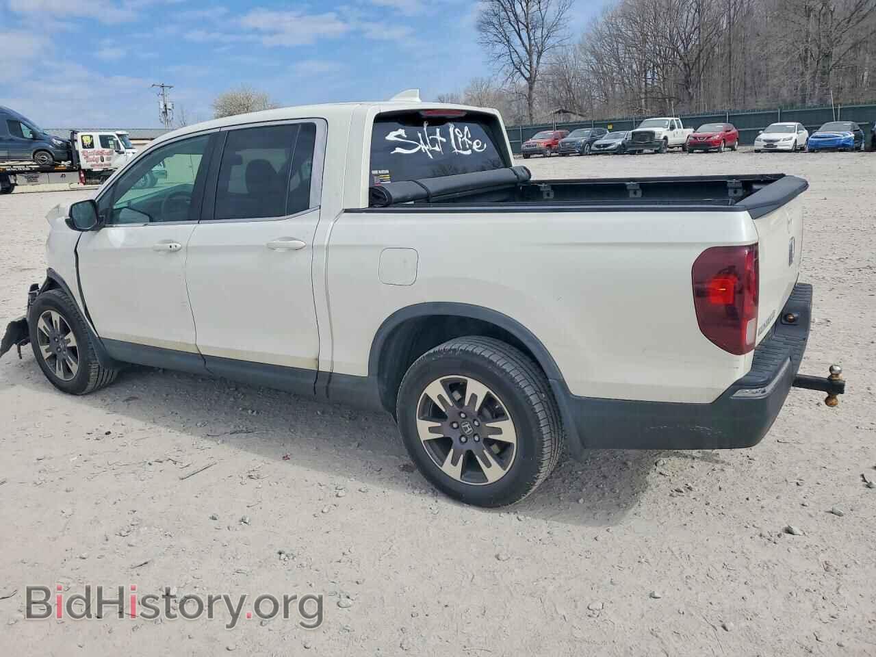 2017 HONDA RIDGELINE - VIN: 5FPYK3F63HB034500 - Photo 2