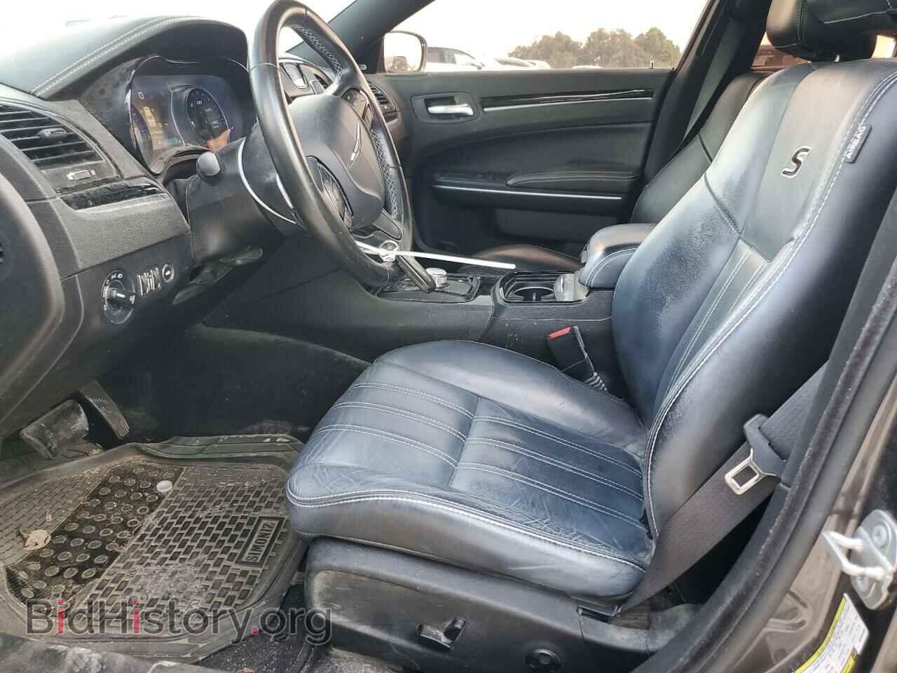 2019 CHRYSLER 300 - VIN: 2C3CCABG2KH562568 - Фото 7