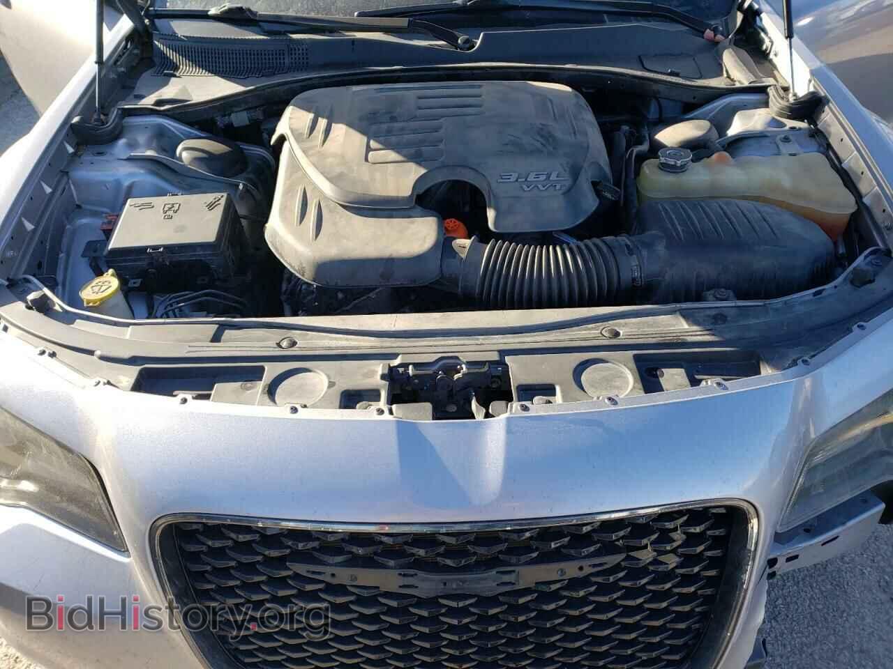 2016 CHRYSLER 300 - VIN: 2C3CCAGG8GH248875 - Фото 11