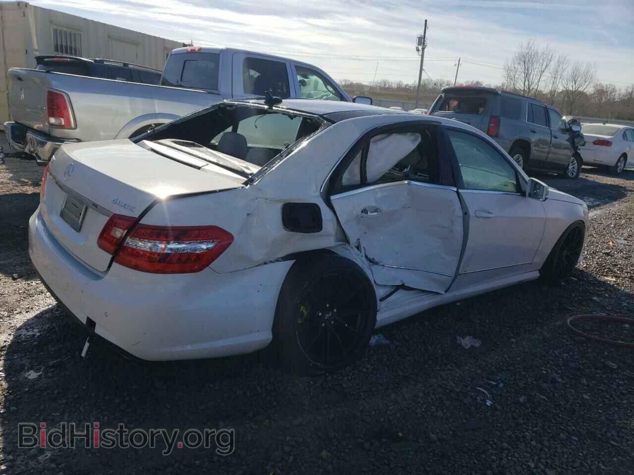 2011 MERCEDES-BENZ E-CLASS - VIN: WDDHF9AB2BA358998 - Фото 3