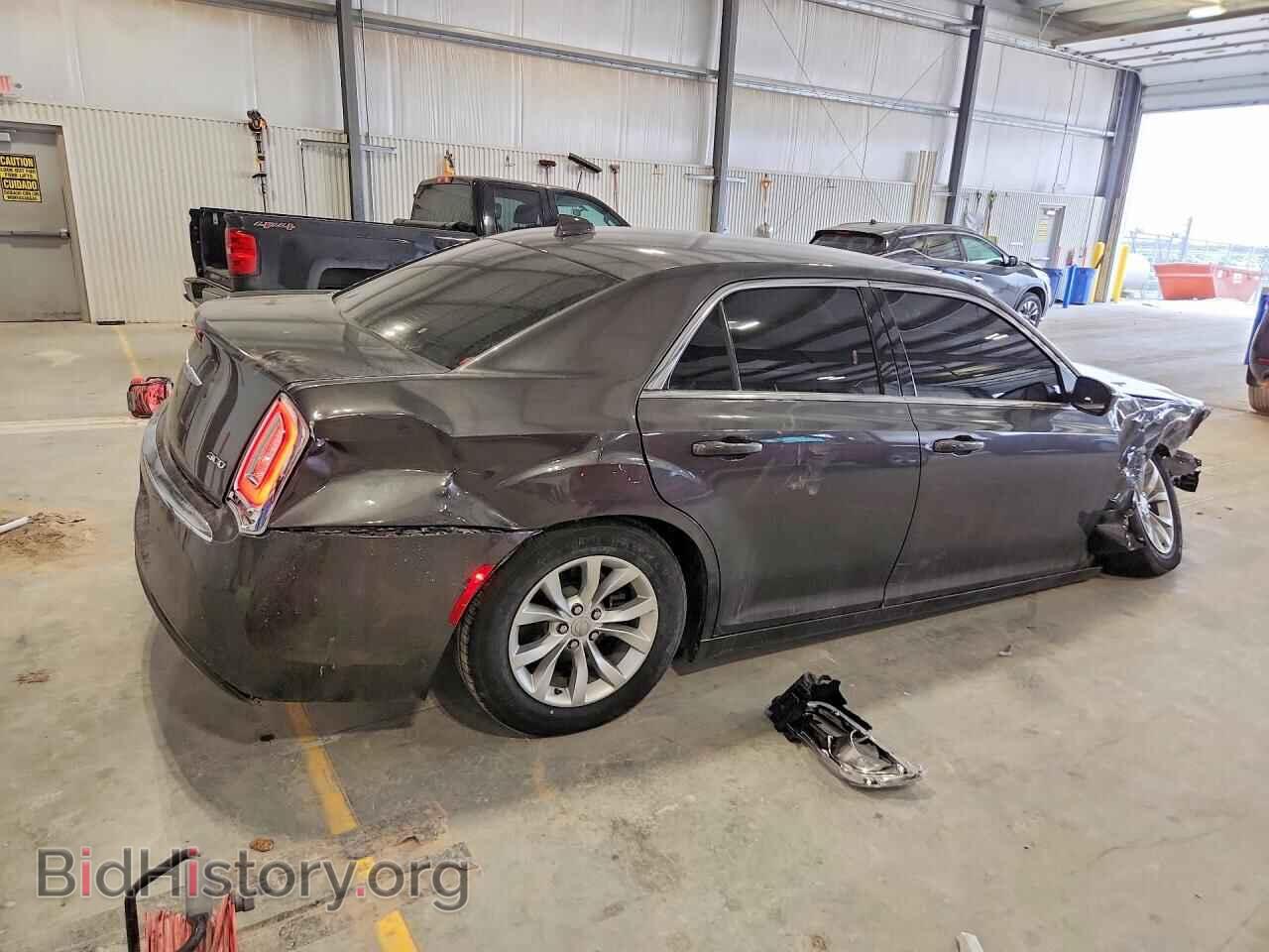2019 CHRYSLER 300 - VIN: 2C3CCAAG5KH602000 - Photo 3