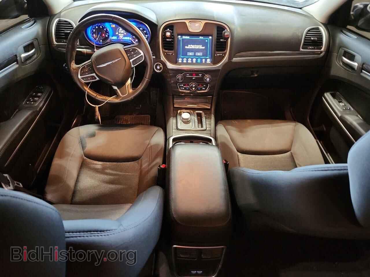 2019 CHRYSLER 300 - VIN: 2C3CCAAG5KH602000 - Photo 8