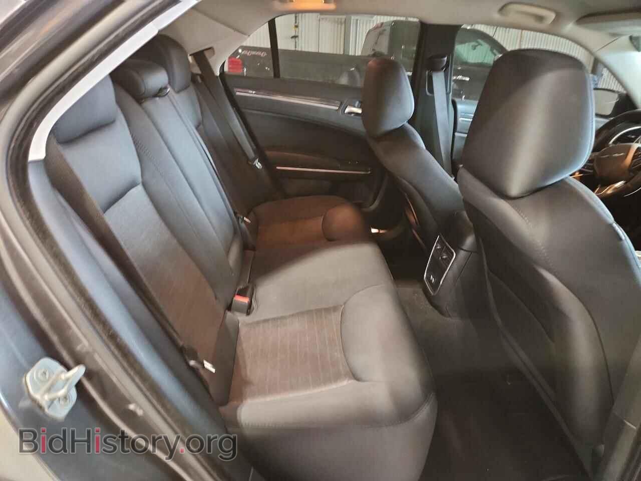 2019 CHRYSLER 300 - VIN: 2C3CCAAG5KH602000 - Photo 10