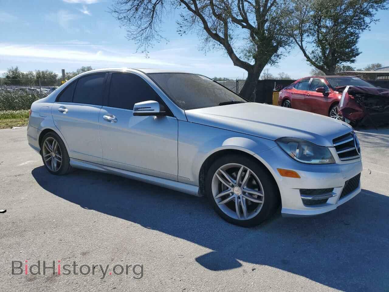 2014 MERCEDES-BENZ C-CLASS - VIN: WDDGF4HB8EA932982 - Фото 4