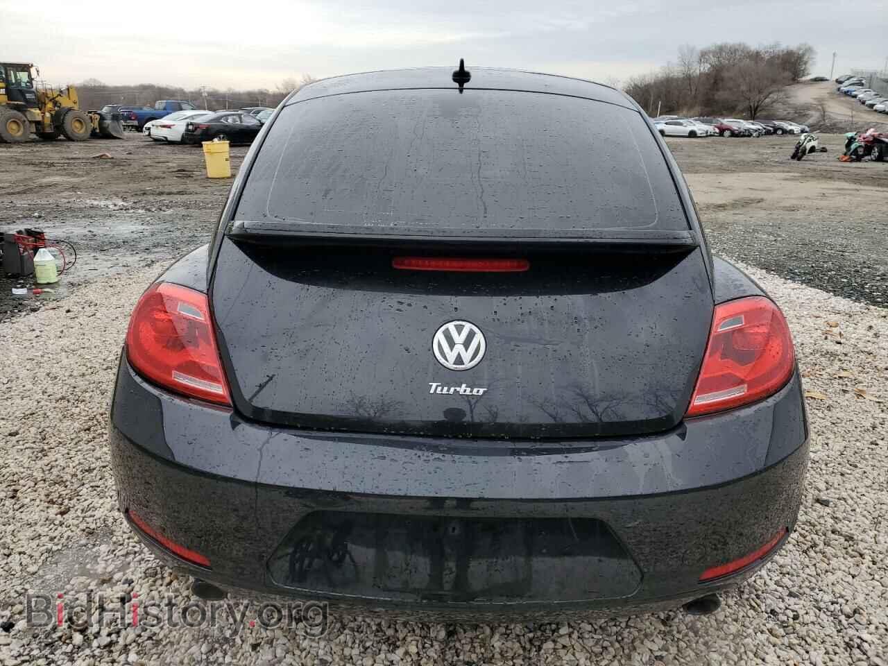 2013 VOLKSWAGEN BEETLE - VIN: 3VWVA7AT1DM631764 - Фото 6
