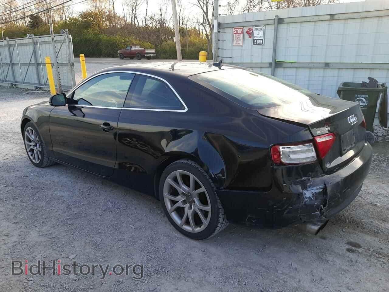 2010 AUDI A5 - VIN: WAUGFAFR1AA069930 - Фото 2