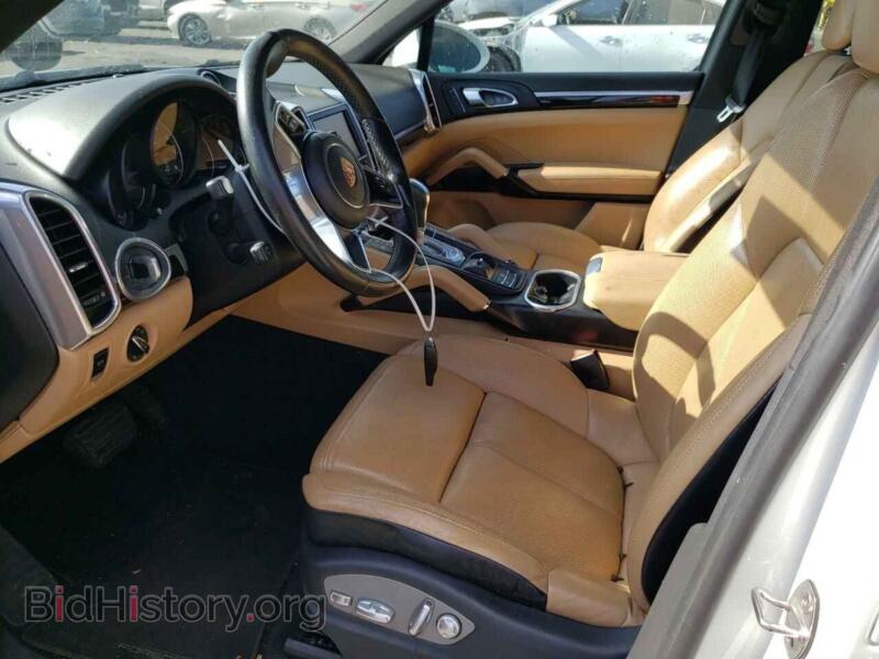 2016 Porsche CAYENNE (VIN WP1AA2A21GLA00352) — photo 7 of 14